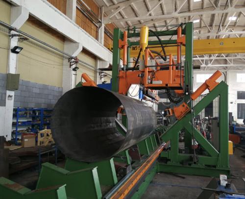 के बारे में नवीनतम कंपनी का मामला Indonesia Customer Purchases CMC 340/12000 High Mast and Mono Pole Shut Welding Machine for 12m Poles