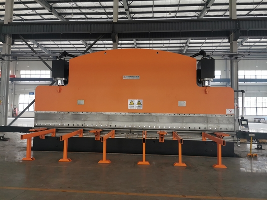 8200mm 45 Kw सीएनसी हाइड्रोलिक प्रेस ब्रेक मशीन स्वचालित कार्बन स्टील