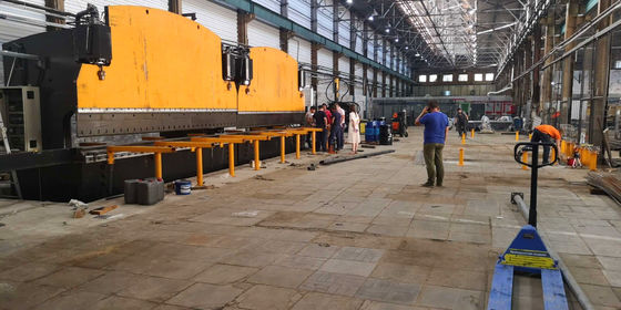 प्रकाश पोल उत्पादन लाइन के लिए डबल लिंक सीएनसी हाइड्रोलिक प्लेट झुकने मशीन