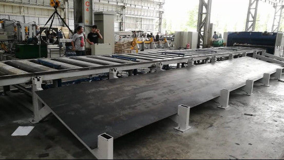 2-6 मिमी मोटाई लैंप पोस्ट काटने की मशीन के लिए लम्बाई लाइन मशीन में हल्की ध्रुव काटा